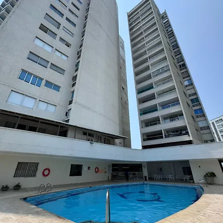 Edificio Tres Carabelas Por Parceros Group Apartment